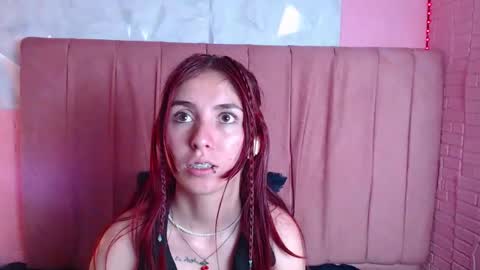 Ana online show from November 17, 2025, 10:37 pm