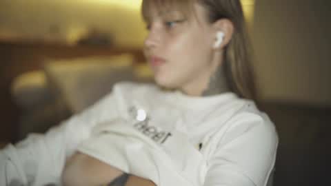 Snapshot of mileeena chatting on May 13, 2026, 11:07 am M Telegram mamagotachannel online show from May 13, 2026, 11:07 am