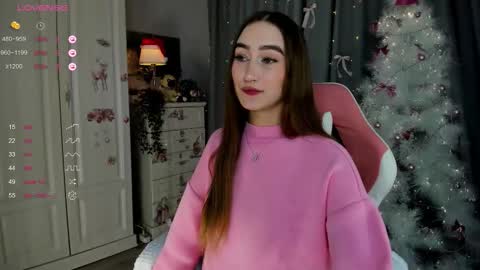 Mia online show from December 17, 2025, 9:37 am