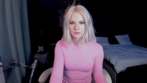 Milena online show from December 5, 2024, 7:38 am