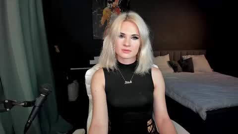 Milena online show from March 2, 2025, 5:04 pm