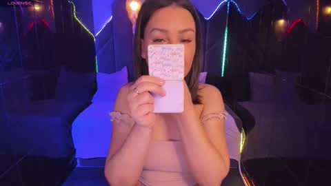 Milena online show from November 18, 2025, 8:46 pm