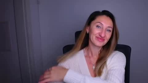 Milena online show from December 20, 2025, 12:12 pm