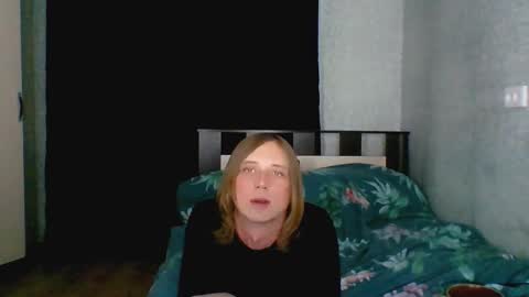 Snapshot of milena_svarogova chatting on October 6, 2025, 6:38 pm Milena- DONT FORGET TO FOLLOW ME AND GIVE ME THUMBS UP online show from October 6, 2025, 6:38 pm