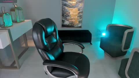 Miley Cruz  IG miley model23 online show from November 6, 2025, 9:26 pm