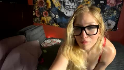 milf4everjenna online show from February 20, 2026, 4:09 am