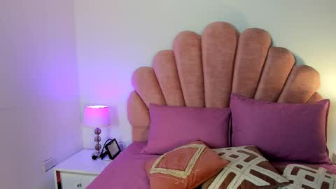 Snapshot of milf__celeste chatting on February 25, 2026, 11:20 am milf__celeste online show from February 25, 2026, 11:20 am