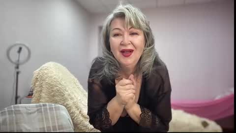 Snapshot of milf_charlotty chatting on November 21, 2025, 3:05 am Charlotte online show from November 21, 2025, 3:05 am