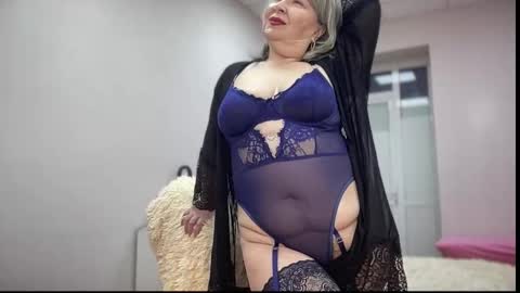 Snapshot of milf_charlotty chatting on November 30, 2025, 3:21 am Charlotte online show from November 30, 2025, 3:21 am