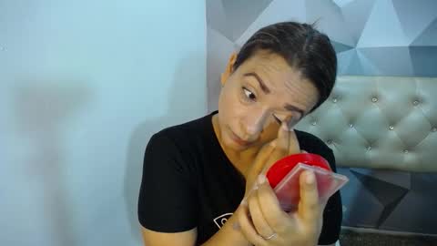 Snapshot of milf_hugeboobs chatting on November 5, 2025, 11:10 am milf_hugeboobs online show from November 5, 2025, 11:10 am