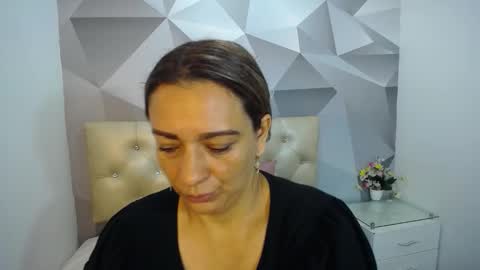 Snapshot of milf_hugeboobs chatting on November 10, 2025, 10:47 am milf_hugeboobs online show from November 10, 2025, 10:47 am