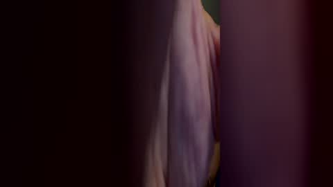 Snapshot of milf_hunter2222 chatting on June 17, 2026, 5:32 am milf_hunter2222 online show from June 17, 2026, 5:32 am