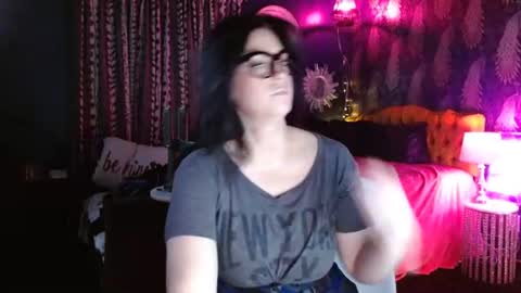 Snapshot of milf_lacey chatting on July 19, 2026, 9:29 pm Milf Lacey online show from July 19, 2026, 9:29 pm