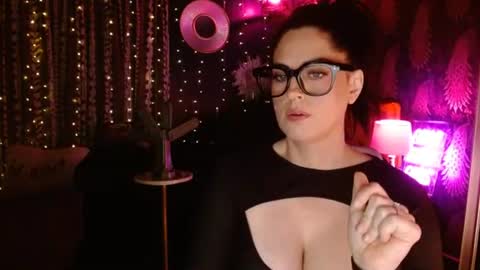 Snapshot of milf_lacey chatting on August 2, 2026, 2:48 pm Milf Lacey online show from August 2, 2026, 2:48 pm