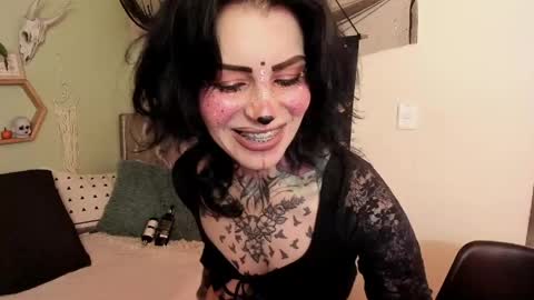 Snapshot of milf_onlyseduction chatting on June 5, 2026, 1:39 pm Isabella online show from June 5, 2026, 1:39 pm