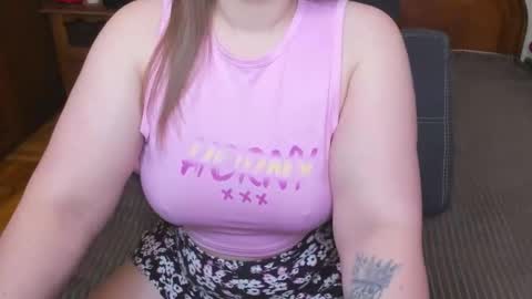 Snapshot of milfdeaa chatting on February 3, 2026, 6:40 am Dea online show from February 3, 2026, 6:40 am