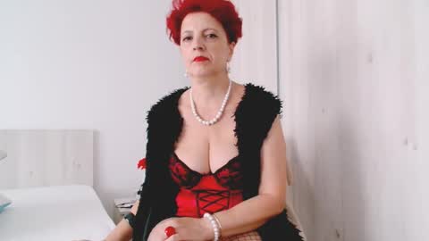 Snapshot of milffsupreme chatting on September 12, 2025, 11:32 am Milfsupreme online show from September 12, 2025, 11:32 am