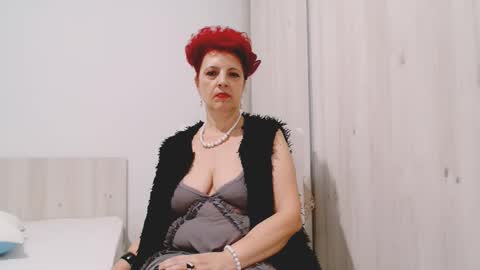 Milfsupreme online show from November 29, 2025, 12:41 pm