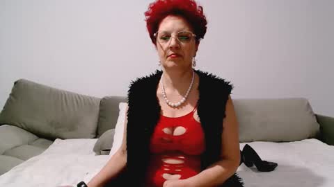 Milfsupreme online show from February 8, 2026, 9:07 pm