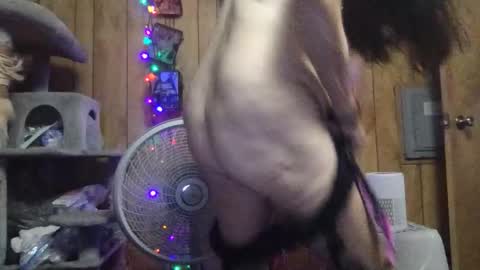 Snapshot of milfmichelle69 chatting on May 17, 2026, 7:21 pm milfmichelle69 online show from May 17, 2026, 7:21 pm