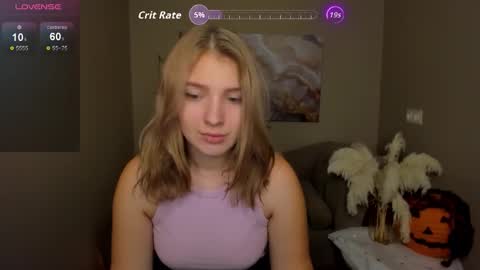 milinafox online show from November 1, 2025, 3:08 am