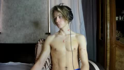 Isaac online show from November 5, 2025, 7:08 am