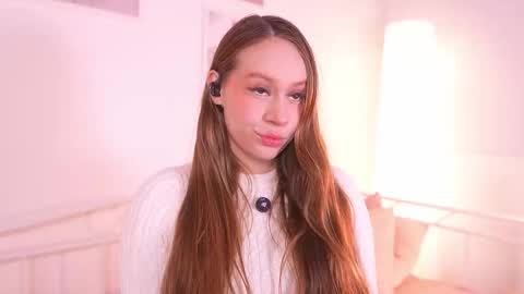 Snapshot of milky_0 chatting on October 19, 2025, 11:05 pm milky_0 online show from October 19, 2025, 11:05 pm