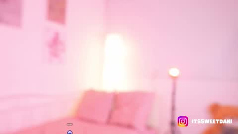 Snapshot of milky_0 chatting on October 30, 2025, 11:16 pm milky_0 online show from October 30, 2025, 11:16 pm