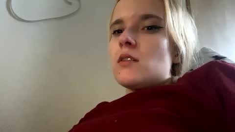 Snapshot of milkybaby269137 chatting on January 1, 2025, 7:41 am milkybaby269137 online show from January 1, 2025, 7:41 am