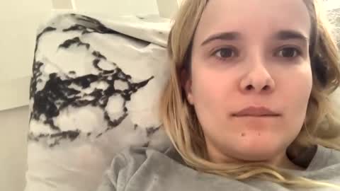 Snapshot of milkybaby269137 chatting on February 17, 2025, 9:35 am milkybaby269137 online show from February 17, 2025, 9:35 am