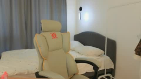 Eva online show from April 29, 2026, 5:33 am