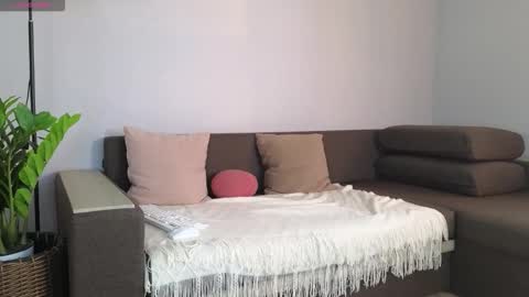 Milana online show from January 16, 2026, 5:11 am