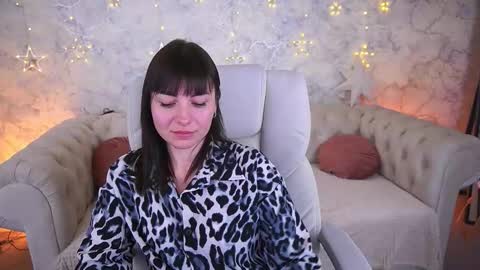 Snapshot of millaluxlove chatting on January 13, 2026, 8:41 am millaluxlove online show from January 13, 2026, 8:41 am