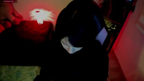 millandiux online show from April 14, 2026, 2:17 am