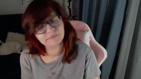 Snapshot of millapoolys chatting on May 4, 2026, 8:38 pm Milla online show from May 4, 2026, 8:38 pm