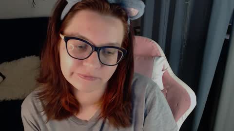 Snapshot of millapoolys chatting on May 8, 2026, 4:12 pm Milla online show from May 8, 2026, 4:12 pm