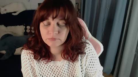 Snapshot of millapoolys chatting on June 4, 2026, 9:54 pm Milla online show from June 4, 2026, 9:54 pm