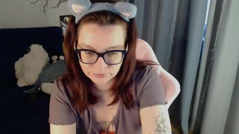 Snapshot of millapoolys chatting on June 6, 2026, 2:33 pm Milla online show from June 6, 2026, 2:33 pm
