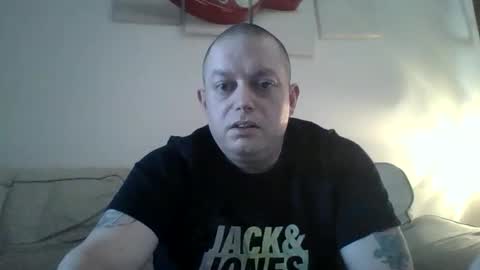 niceguy81 online show from April 21, 2026, 1:28 pm