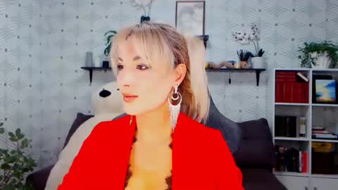 MillaXQueen online show from September 26, 2025, 11:14 am