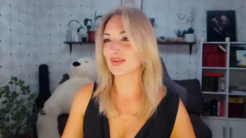 MillaXQueen online show from July 7, 2026, 4:11 pm