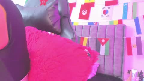 miller_silvana online show from July 3, 2026, 11:49 am