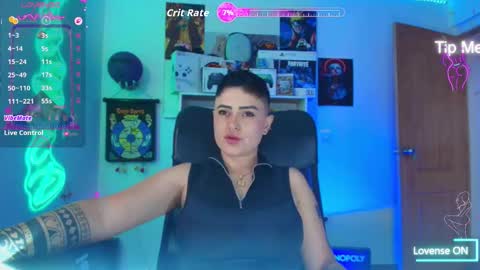 Im girl my name is Johana  online show from February 9, 2026, 8:24 pm