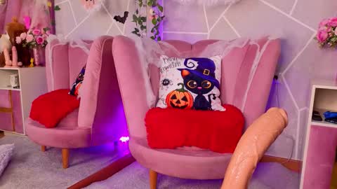 Snapshot of milleyjones_ chatting on October 18, 2025, 7:09 am milleyjones_ online show from October 18, 2025, 7:09 am