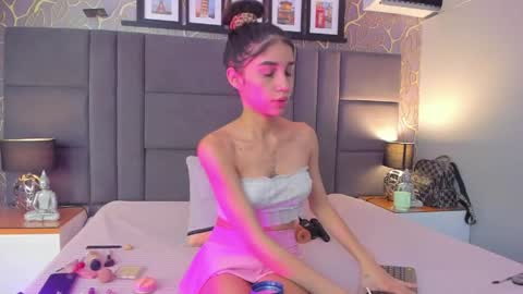 millie  online show from April 5, 2026, 8:06 pm