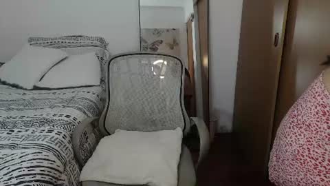 milly__taylorrr07 online show from July 14, 2026, 3:22 am