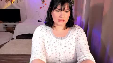 milmilla online show from October 18, 2025, 1:56 pm