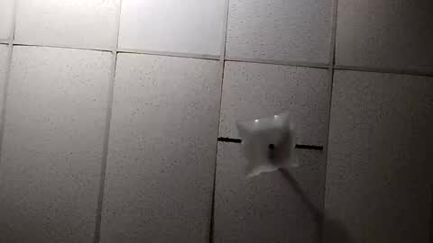 miloanj online show from October 20, 2025, 3:51 am