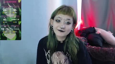 Snapshot of milten_trish chatting on May 8, 2026, 1:49 pm milten_trish online show from May 8, 2026, 1:49 pm