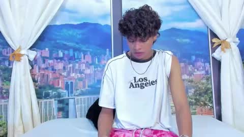 Snapshot of miltondelis chatting on November 11, 2025, 3:06 am miltondelis online show from November 11, 2025, 3:06 am